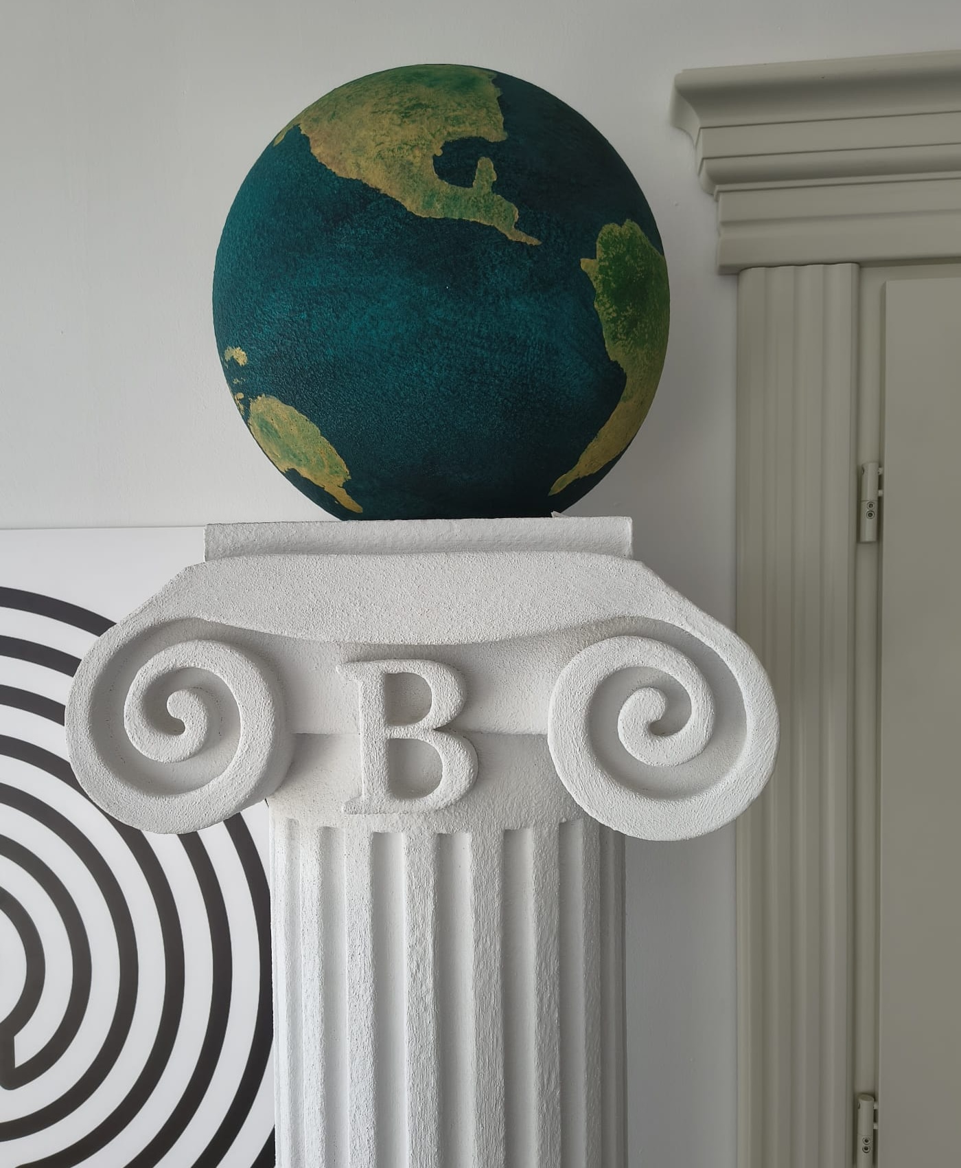 Globul Pământesc - Coloana Boaz